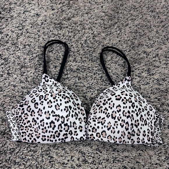 Victoria’s Secret Very Sexy Push-Up Leopard Size 34B bra bx - Picture 1 of 4